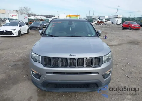 2018 Jeep Compass Altitude 4X4 из США, поврежденный, VIN 3C4NJDBB2JT433591